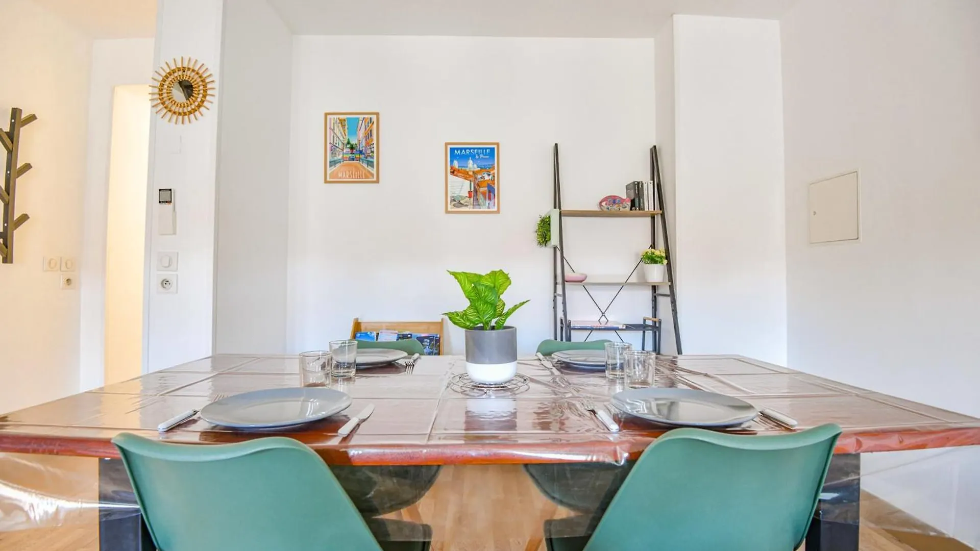 Apartmán Le Republique - Beau Duplex Avec 2 Ch Hypercentre Marseille 0*,  Francie